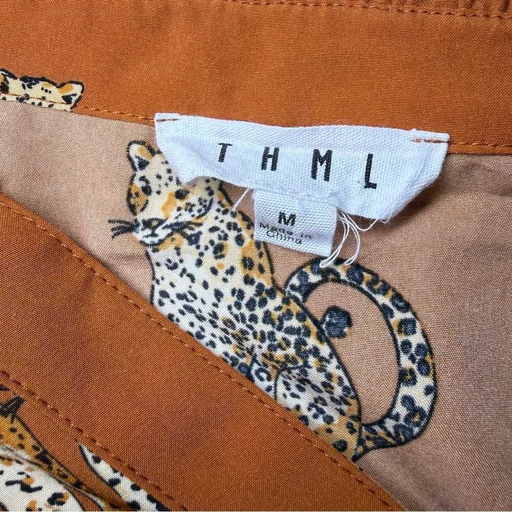 THML Women’s Rust Leopard Print V-Neck Blouse - Picture 3 of 4
